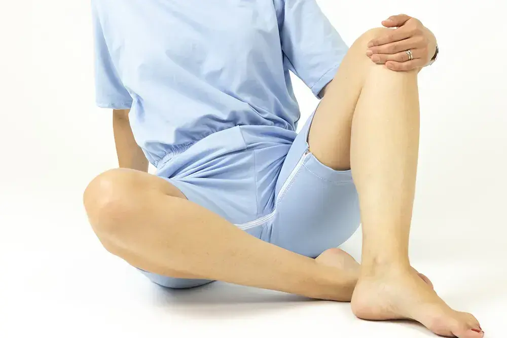 pyjama-s-kort-been-rug-rits-voor.jpg.webp